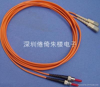 ST-SC多模3米光纖跳線 連接高效網(wǎng)絡(luò)的關(guān)鍵組件
